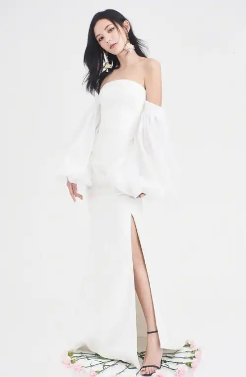 张予曦时尚芭莎黑白简约写真大片