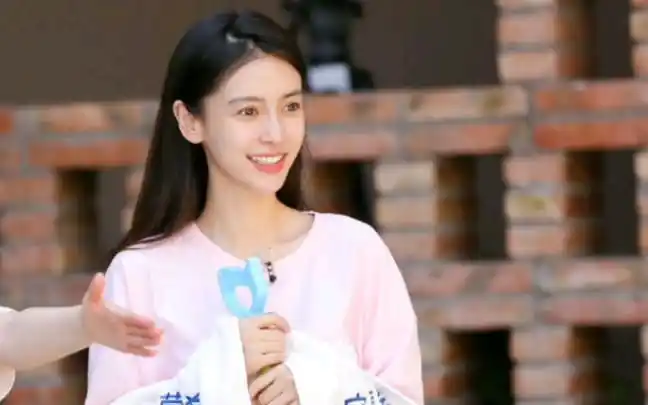 《奔跑吧》收官,angelababy果然是越素越好看!