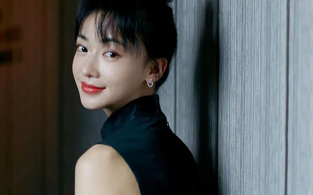 吴谨言性感时尚写真桌面壁纸高清大图预览1920x1200_大陆明星下载_美