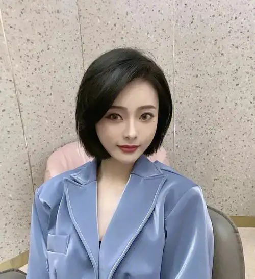 发型适合脸鹅蛋脸瓜子脸喜欢一定要剪一次哦呼和浩特染发俏皮美动人