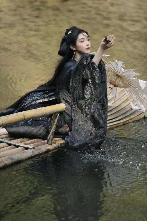 许佳琪黑衣古风写真,美女杀我,对我眼睛太友好了|许佳琪_新浪新闻