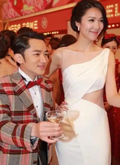 身高差距太大,也担心会影响后代基因,并且在当时因王祖蓝经常节目需要