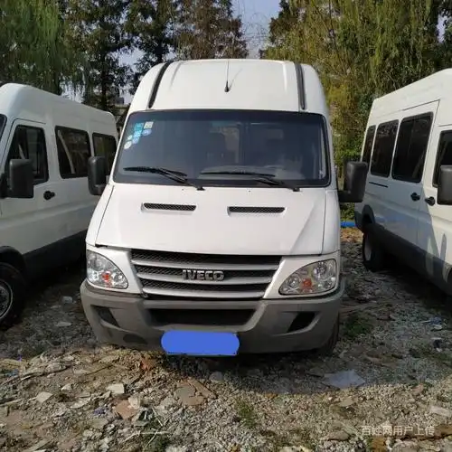 年底车行所有柴油大面包车大甩卖,需要的电话联系我