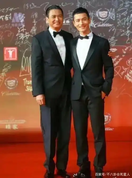 明星同框身高对比:鞠婧祎曾说自己162,黄晓明比周润发矮