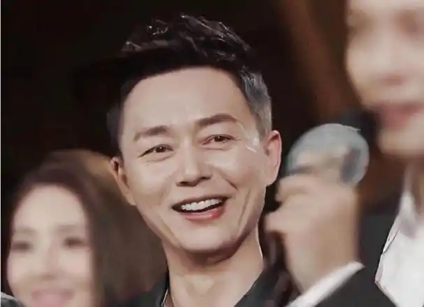 别人是中年发福这8位是越老越帅连褶子都长得恰到好处