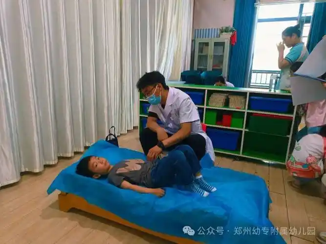 健康相伴——郑州幼专附属圣菲城幼儿园六一健康体检