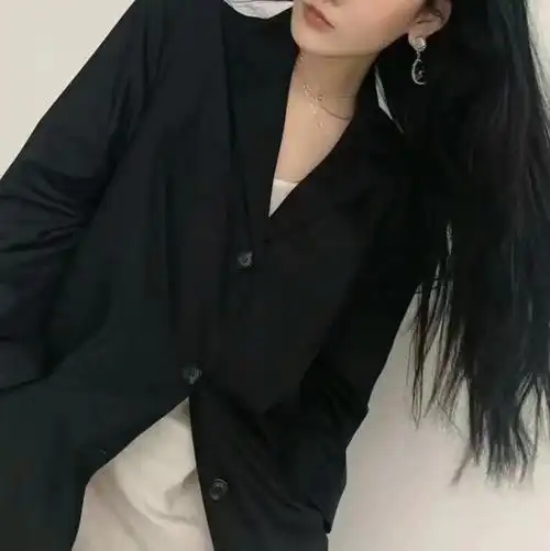 女生穿西装头像霸气