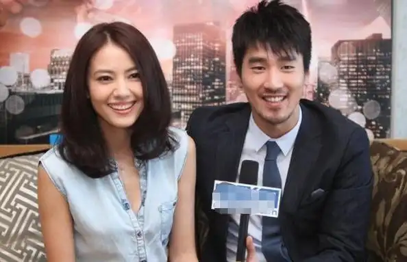 高圆圆与赵又廷这对姐弟恋,虽然开始并不被看好,认为男方是软饭男