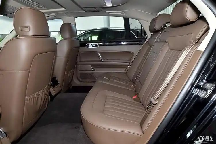 【辉腾2015款3.0l 专享版后排空间体验汽车图片-汽车图片大全】-易车