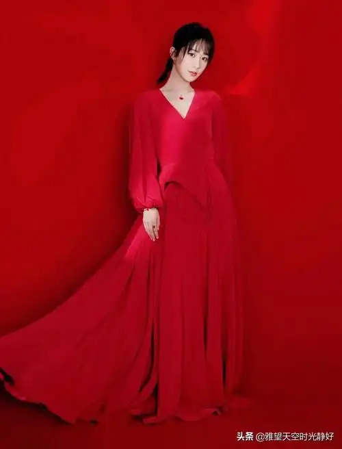 盘点杨紫的女神衣橱之绝美礼服裙大赏瘦下来的小猴子越来越漂亮了