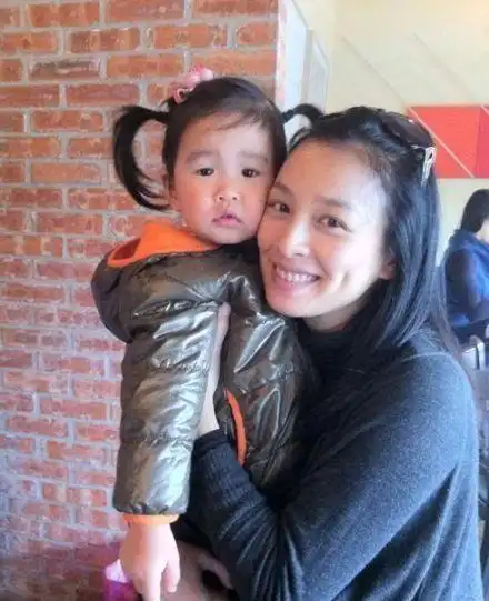 张庭继子参加快男颜值完爆亲生女紫薇儿子参赛澄清自己不是侏儒