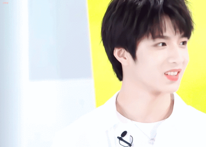 刘耀文动图 - 堆糖,美图壁纸兴趣社区