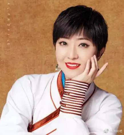 10月14日蒙古族歌手格格带着成名曲火苗来承德啦