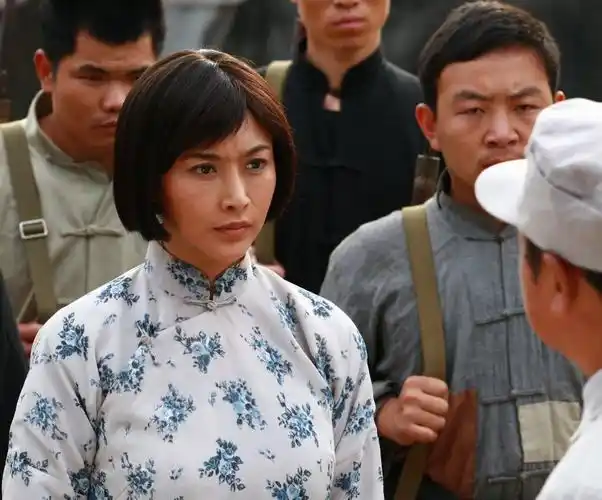 p>《烽火双雄》是金良言执导的一部抗战题材的电视剧,由 a href="#"