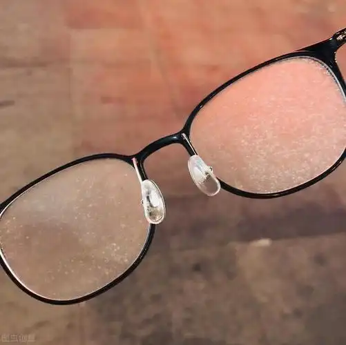 今天圆圆就分享到这里了,大家还知道有什么方法,可以防止眼镜起雾吗?