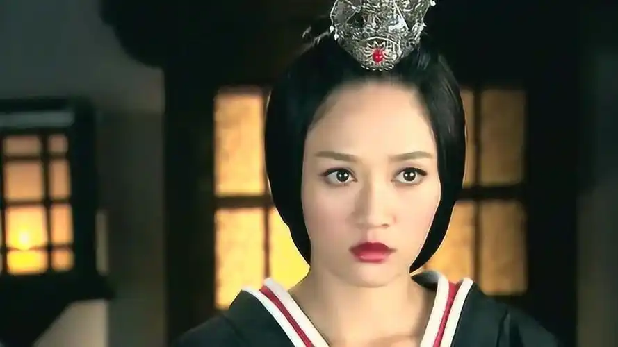 王的女人:美女煽动众人逃走,想出这主意_腾讯视频