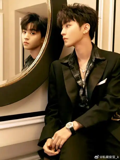 就算荧光棒变成了拐杖 你也依旧是我们的信仰@tfboys-王俊凯 @tfboys