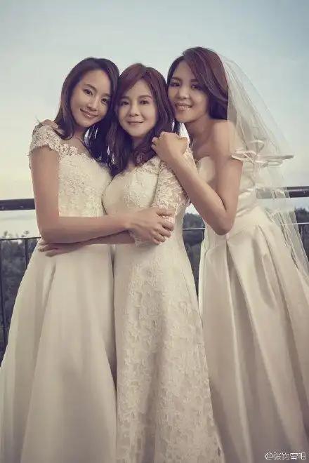 幸福婚纱照曝光难道张钧甯要嫁了