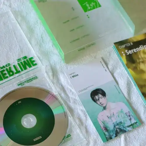 王源实体专辑夏野了返图