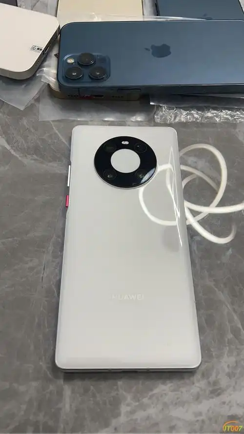 手机通讯华为mate40pro白色5g版8256g成色95新4499一将出品