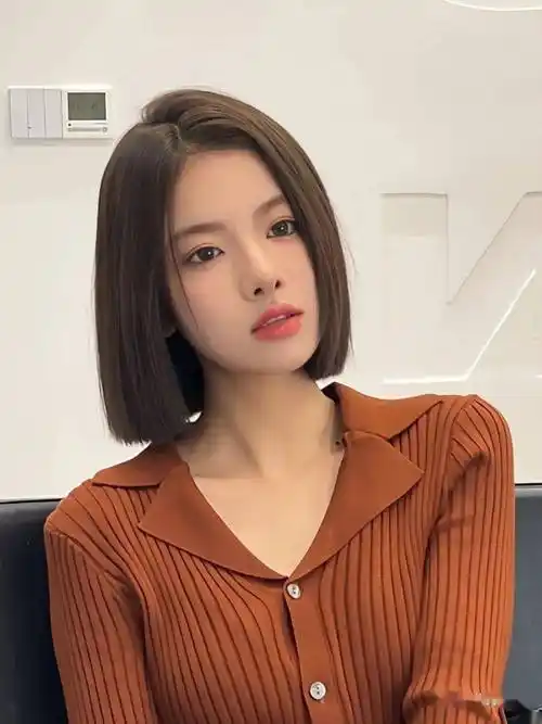 短发一剪变18,超乖巨甜显年轻._发型_中国_人类