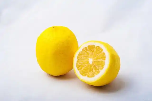 2021春夏童鞋色彩趋势选品参考方向之一:柠檬黄