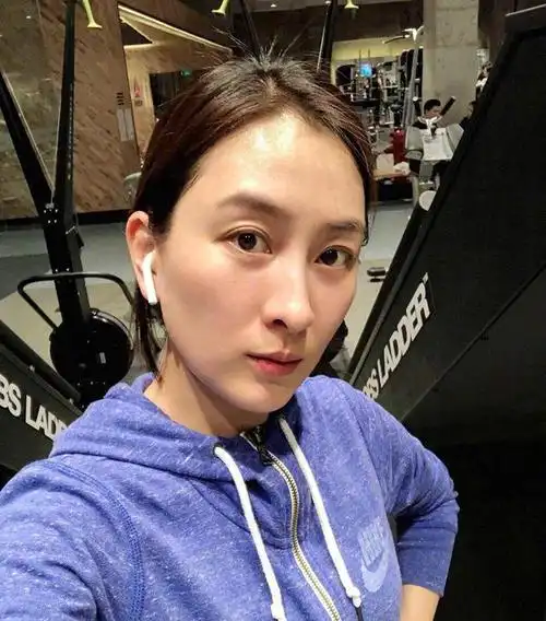 38岁马苏真人长啥样当她素颜照曝光网友也就是个普通人