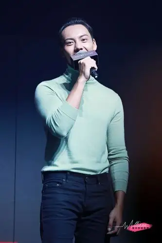 170922 陈伟霆 美宝莲小灯管发布会 为今天丸子头光哥爆灯!