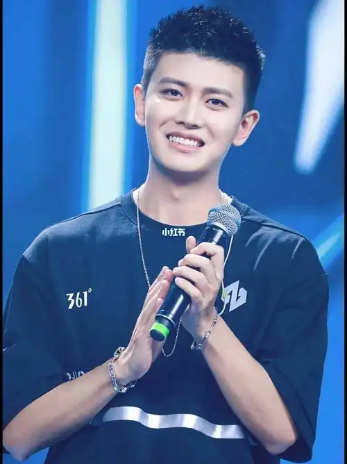 短发伦 绝了9199_短发_任嘉伦_娱乐_明星娱乐资讯