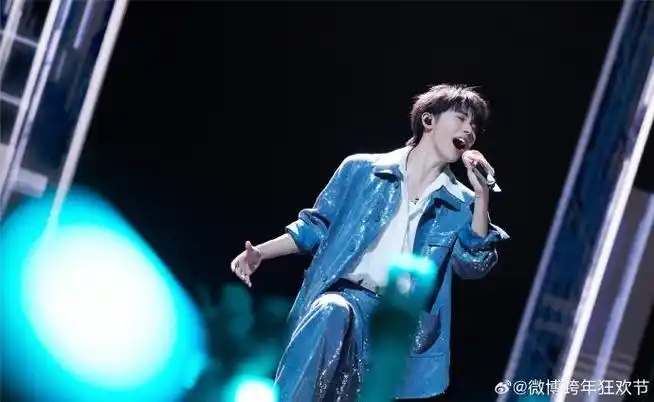 今日带大家回顾@时代少年团队长-马嘉祺2023年的绝美舞台图~你期待