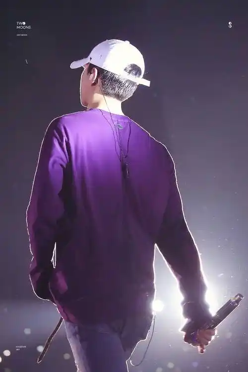 ulyze-1379背影吴世勋 - 堆糖,美图壁纸兴趣社区