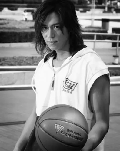 娱乐圈"翻版王思聪"嫌阿娇矮,爆料吴佩慈初恋是老男人_陈楚河