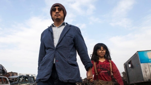 徐峥携张子枫行骗,演绎深厚父女情《摩登年代》