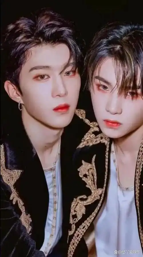 此前一直在人前秀兄弟情深的黄明昊,范丞丞现在已经渐行渐远,在公众