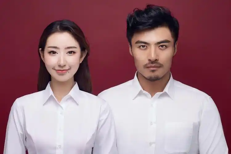 山人照相馆:为什么结婚登记照要选择中国红?这是最好的答案!_红色