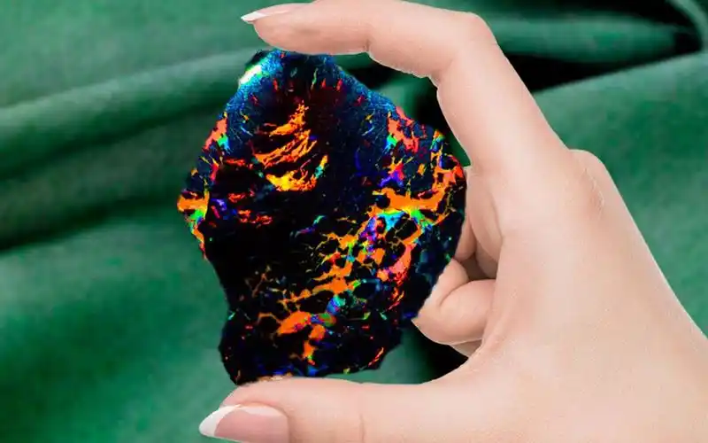 世界上最贵的5种宝石,每克拉高达3.5万美元!