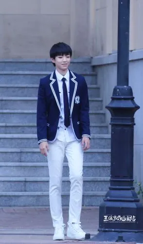 tfboys王俊凯 韩国mv拍摄.