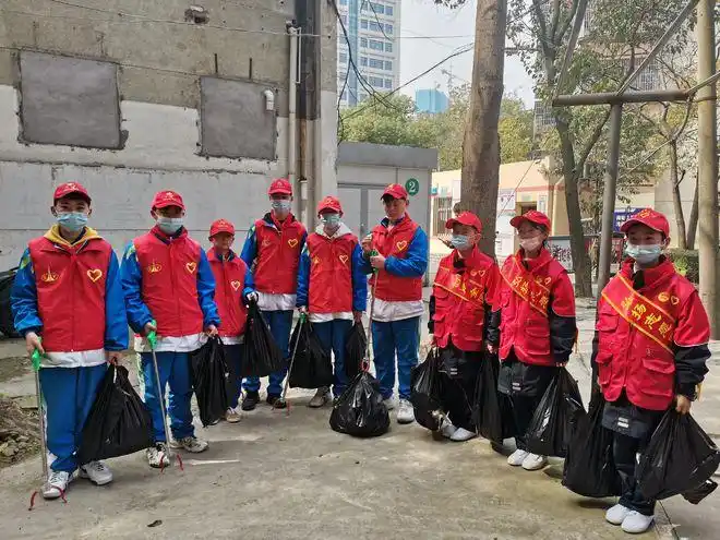 共青团荆州市委组织开展新时代文明实践志愿服务进社区集中活动