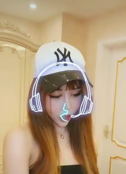 ada王一霏《霏爷》仙女姐姐发了一个短视频,你尽管点开,不好看算我输