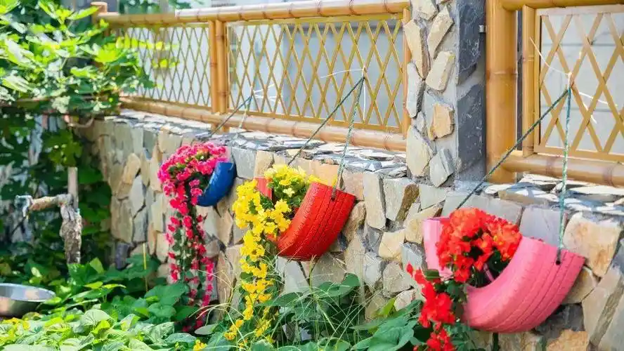 横一微直播山村来客④看了这些废物利用打造的美丽庭院谁能不说一句