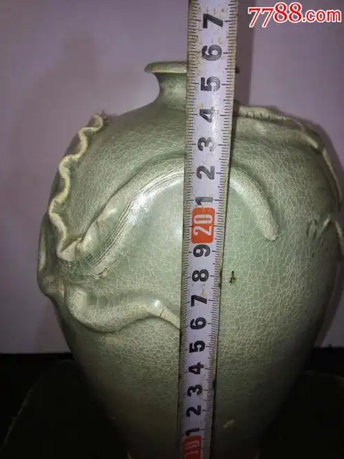 开片越窑梅瓶_青瓷/秘色瓷_第1张