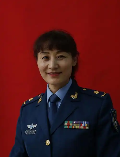 西城区军休八所组织老干部拍摄更换军人退休证照片随拍(二)