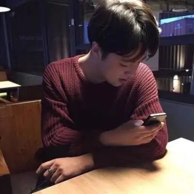 黑白男生头像自拍