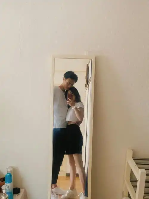 的妈妈和姐姐都比我高瞬间有些压力09#异国恋  #情侣  #最萌身高差