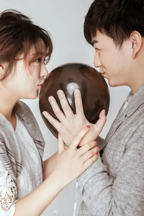 白色情人节这才叫做情侣照你那只能叫合影