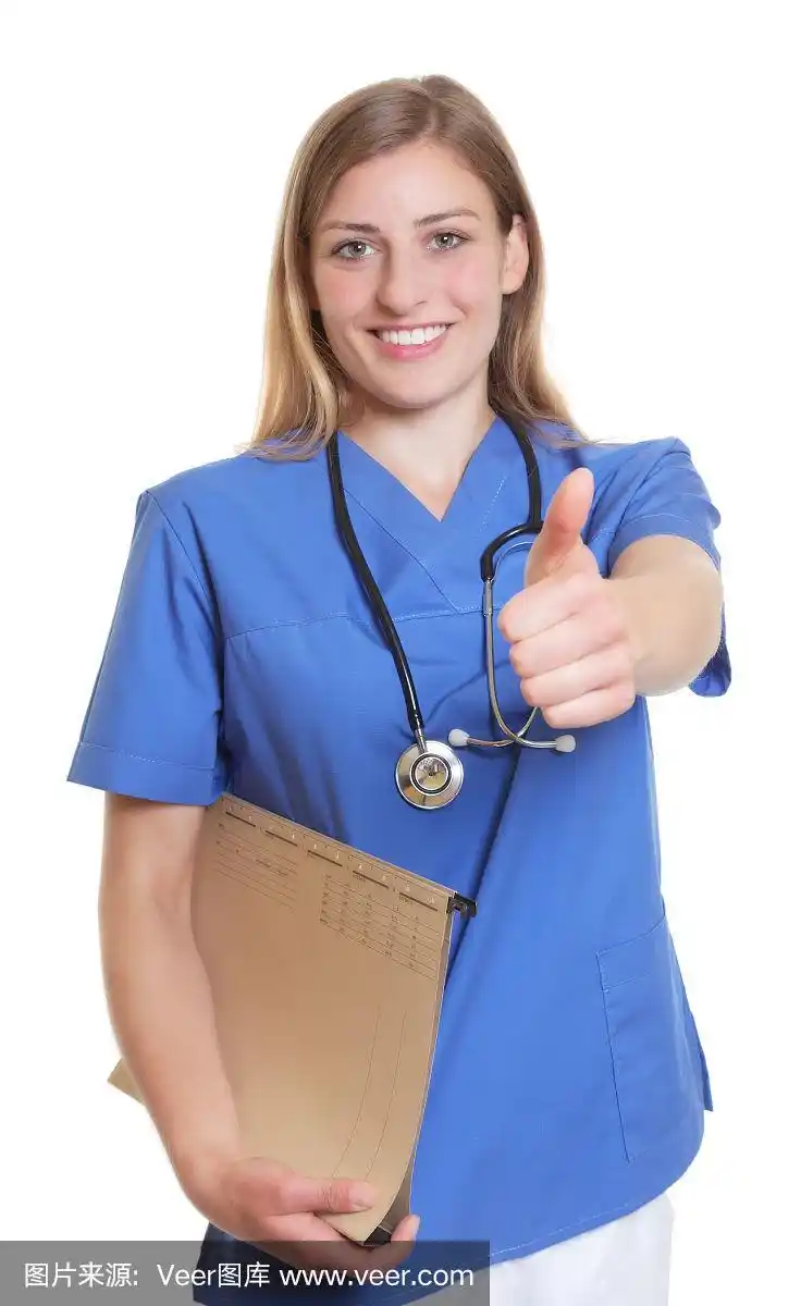 大笑的德国护士与文件显示拇指向上