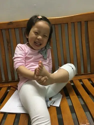 瞧,我的臭脚丫!