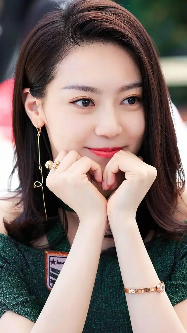 精美图集|清丽脱俗黄梦莹