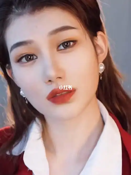 李嘉欣仿妆第一次尝试港风美人