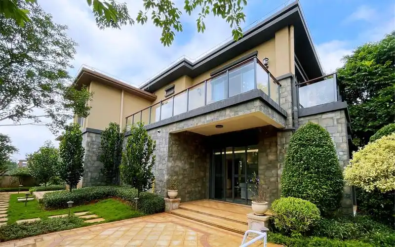 海口230平的独栋别墅,私人庭院带车位,每个房间满眼都是景色